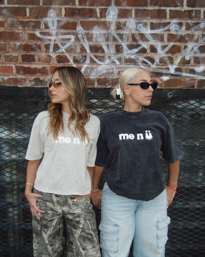grey crew neck logo t-shirt